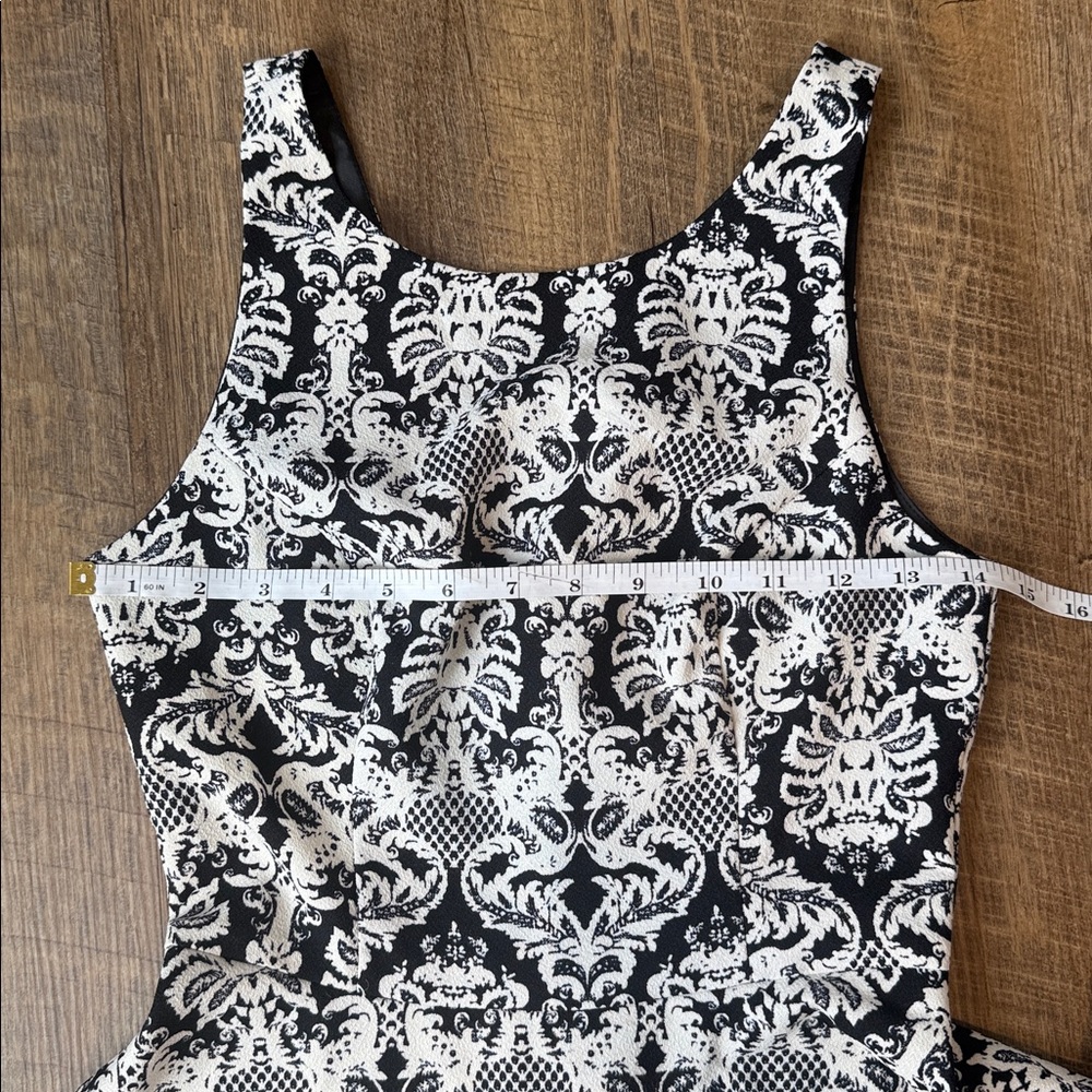 Lush Women’s Black & White Damask Fit-and-Flare Dress Size X-Small - Picture 6 of 12